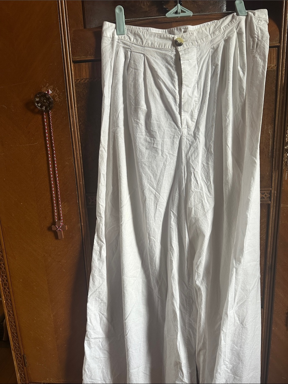 Doen Ivory Wide-Leg Trousers
